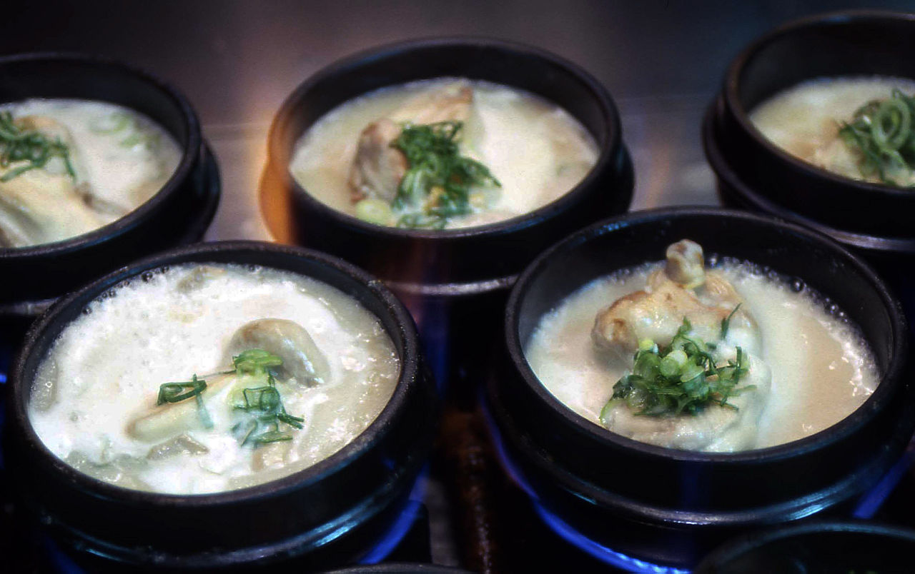 KOCIS_Korea_Samgyetang_KoreanFood_(7594461604)